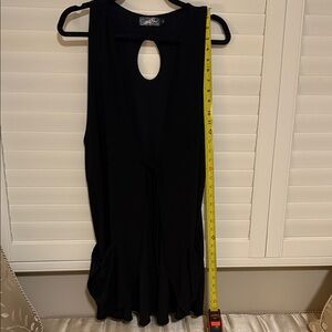 Sympli Black Sleeveless Keyhole Blouse Vest size 12
